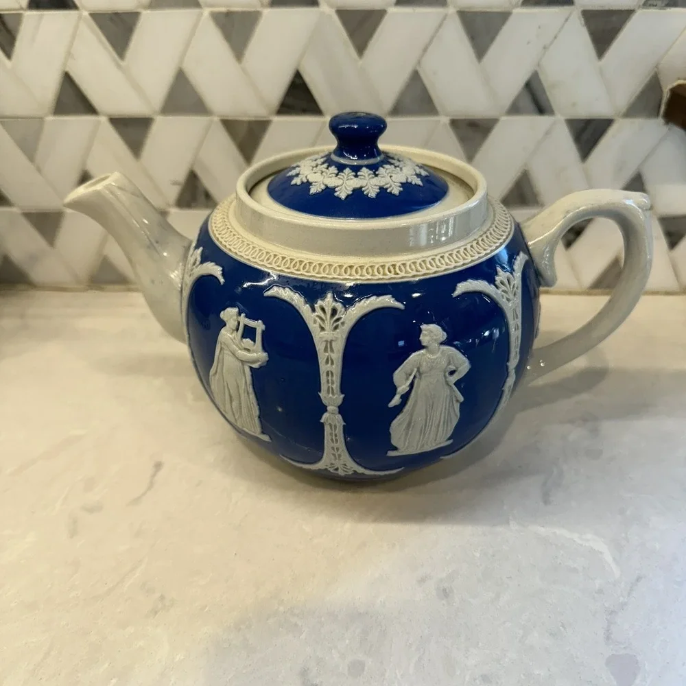 Antique Jasperware Teapot, Blue 4 cup, Dudson Hanley - Picture 2 of 12